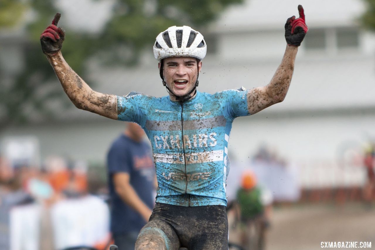 Andrew Strohmeyer won the Junior Men's race on Sunday at Jingle Cross. © A. Yee / Cyclocross Magazine