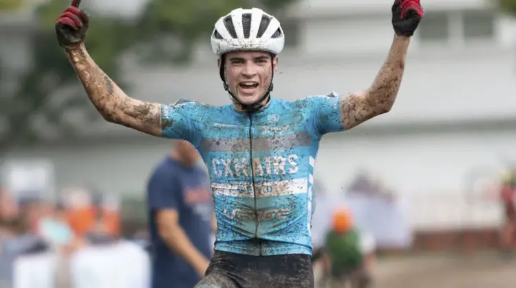 Andrew Strohmeyer won the Junior Men's race on Sunday at Jingle Cross. © A. Yee / Cyclocross Magazine