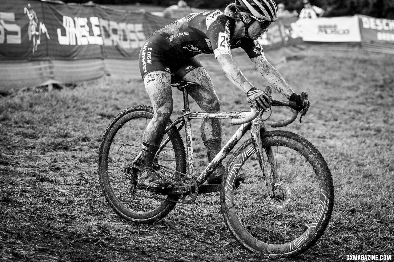 On Sunday, Nolan battled mud and asthma to a top-20 finish. 2019 Jingle Cross. © A. Yee / Cyclocross Magazine