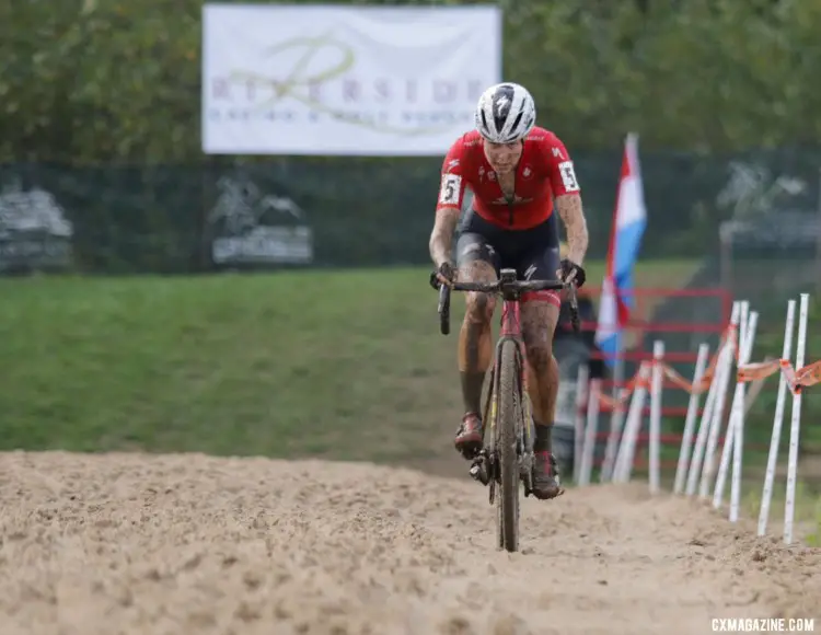 Maghalie Rochette focused on the making it through the sand. 2019 Jingle Cross Sunday UCI C1, Elite Women. © D. Mable / Cyclocross Magazine