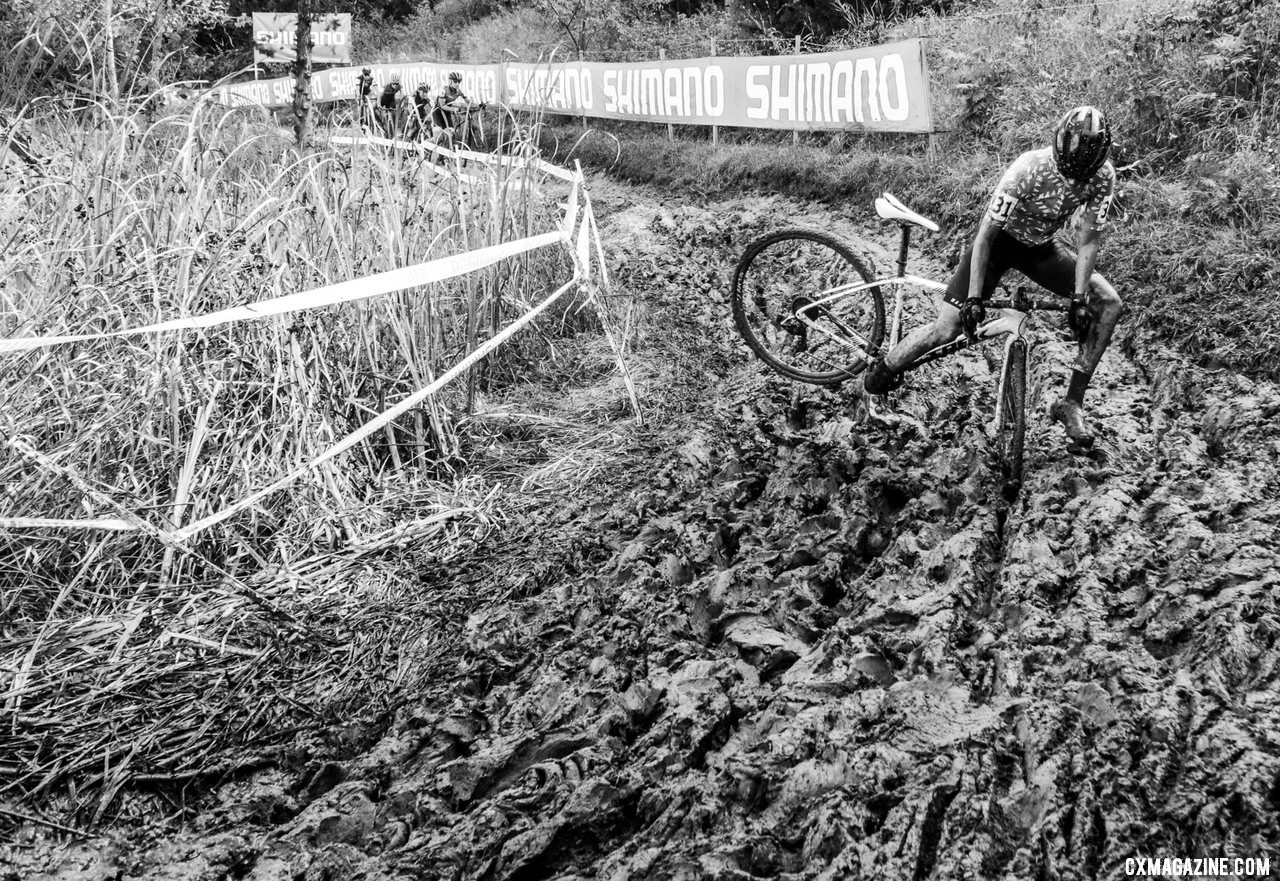 The Holly Jolly Hellhole lived up to its name on Sunday. 2019 Jingle Cross Sunday UCI C1, Elite Women. © D. Mable / Cyclocross Magazine