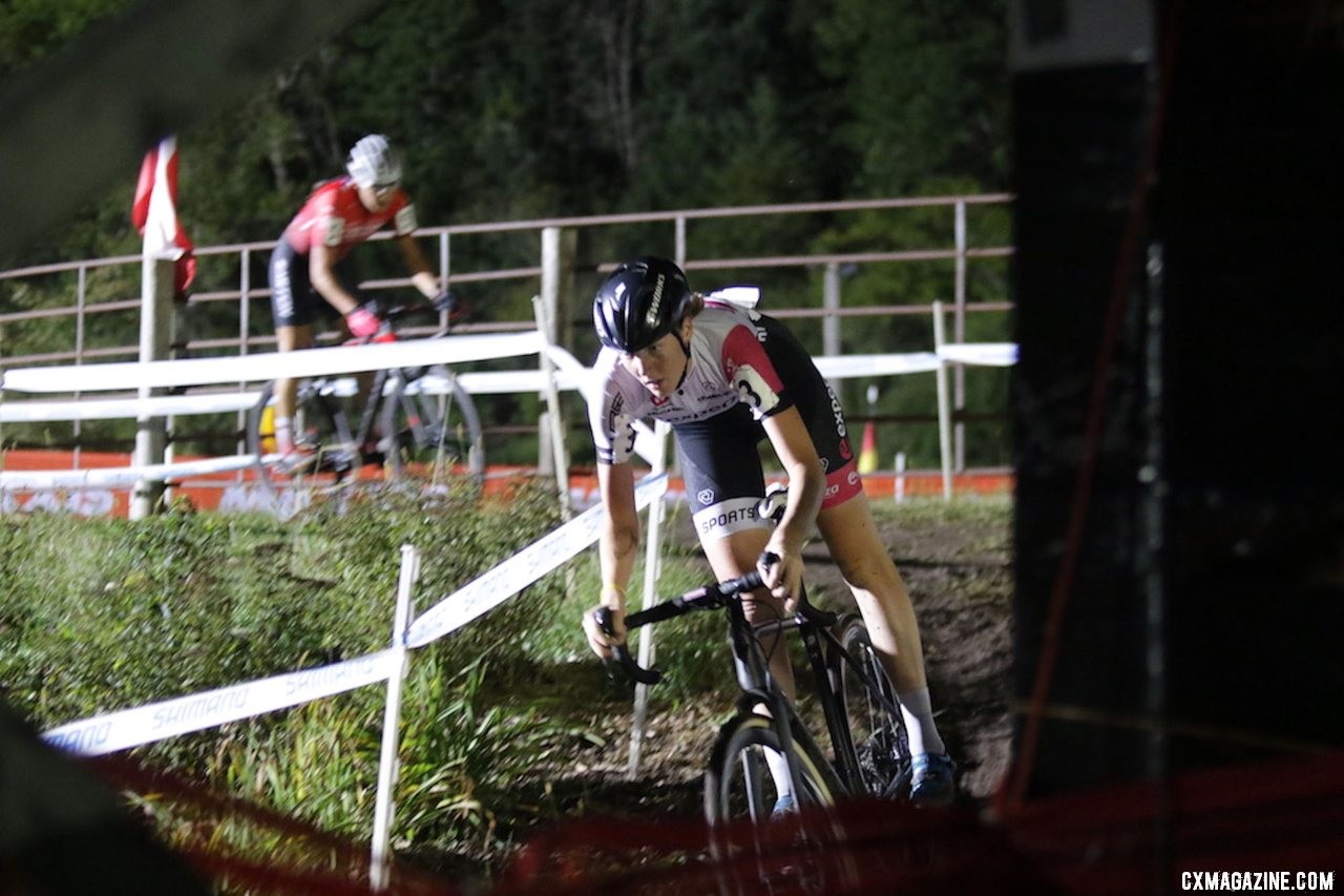 Manon Bakker drops down a descent after Mt. Krumpit. 2019 Jingle Cross Friday Night Elite Women. © D. Mable / Cyclocross Magazine