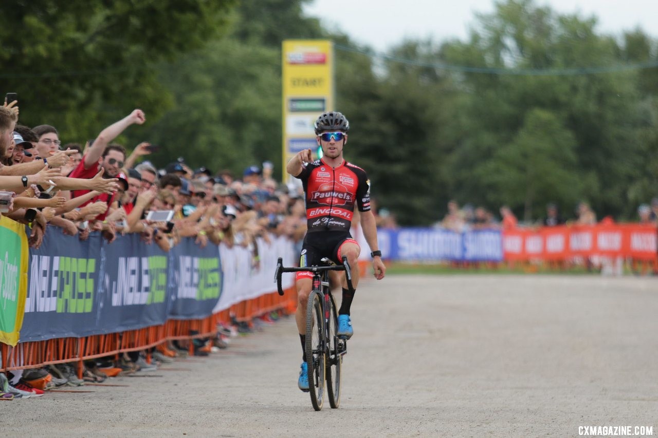 Eli Iserbyt starts the World Cup with a win. 2019 Jingle Cross World Cup, Elite Men. © D. Mable / Cyclocross Magazine