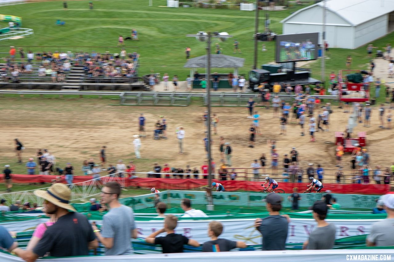 Fans had a double view with the TV and racers. 2019 Jingle Cross World Cup, Elite Men. © A. Yee / Cyclocross Magazine