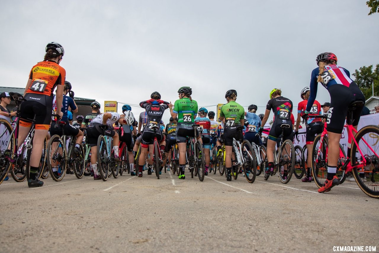 The women close out the day ath the 2019 Jingle Cross World Cup. Elite Women. © A. Yee / Cyclocross Magazine