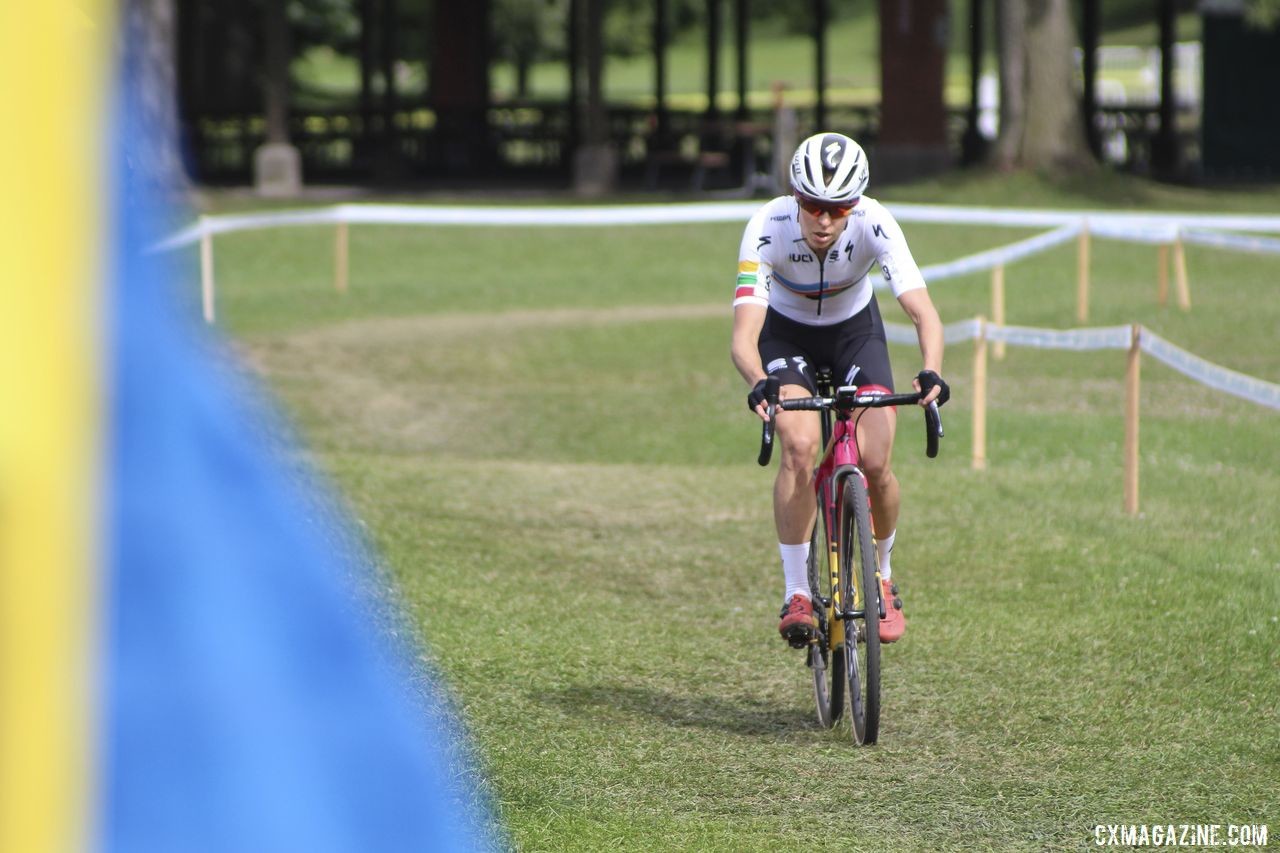 Maghalie Rochette went full gas from start to finish. 2019 Rochester Cyclocross Day 2. © Z. Schuster / Cyclocross Magazine