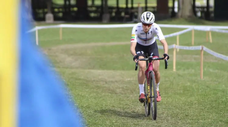 Maghalie Rochette went full gas from start to finish. 2019 Rochester Cyclocross Day 2. © Z. Schuster / Cyclocross Magazine