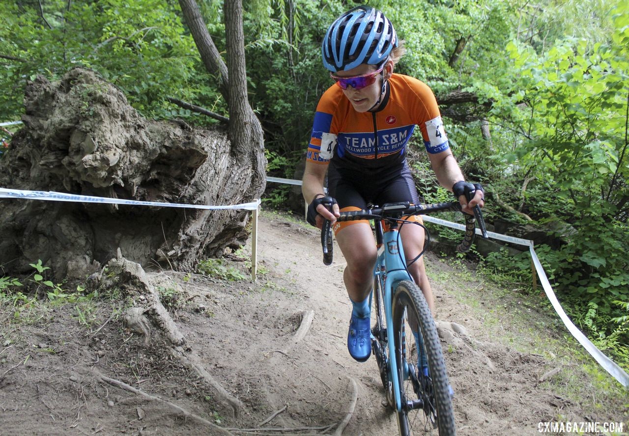 Clara Honsinger steers through the first half of Double Trouble. 2019 Rochester Cyclocross Day 1, Saturday. © Z. Schuster / Cyclocross Magazine