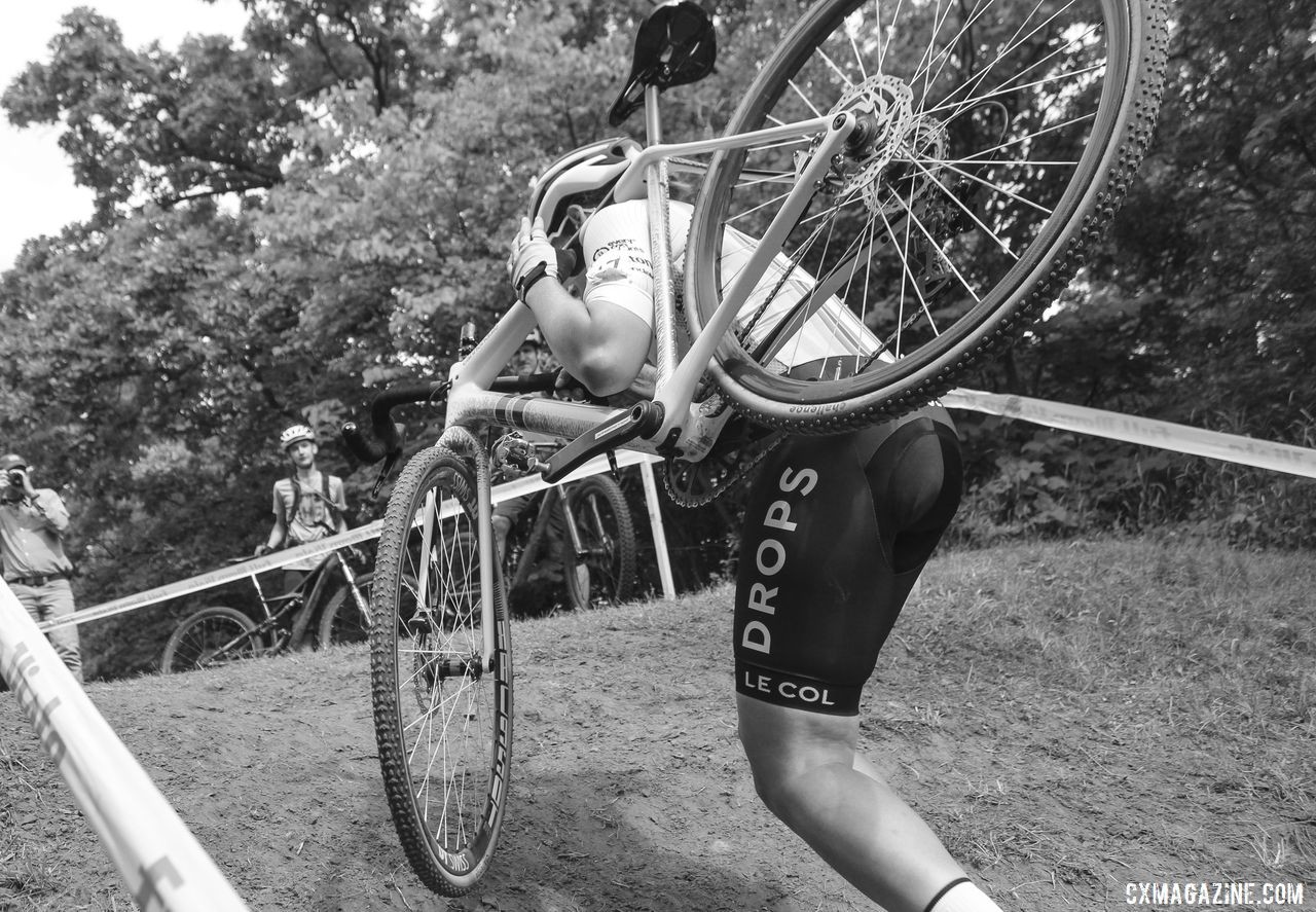 Australian Natalie Redmond runs up The Wall. 2019 Rochester Cyclocross Day 2, Sunday. © Z. Schuster / Cyclocross Magazine