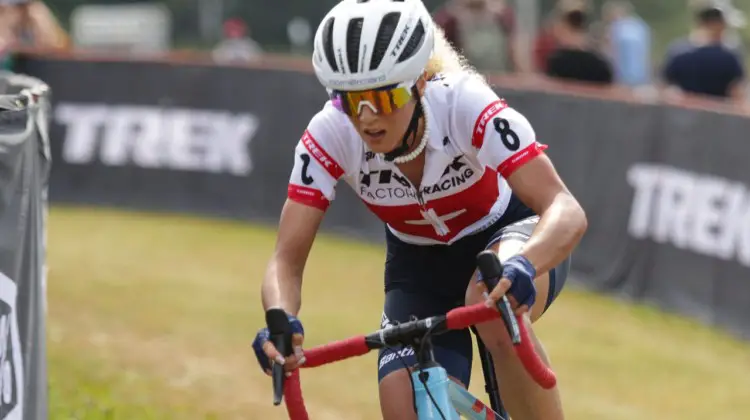 Jolanda Neff sent it in Lap 4 and rode to a win. Elite Women, 2019 Trek CX Cup. © D. Mable / Cyclocross Magazine