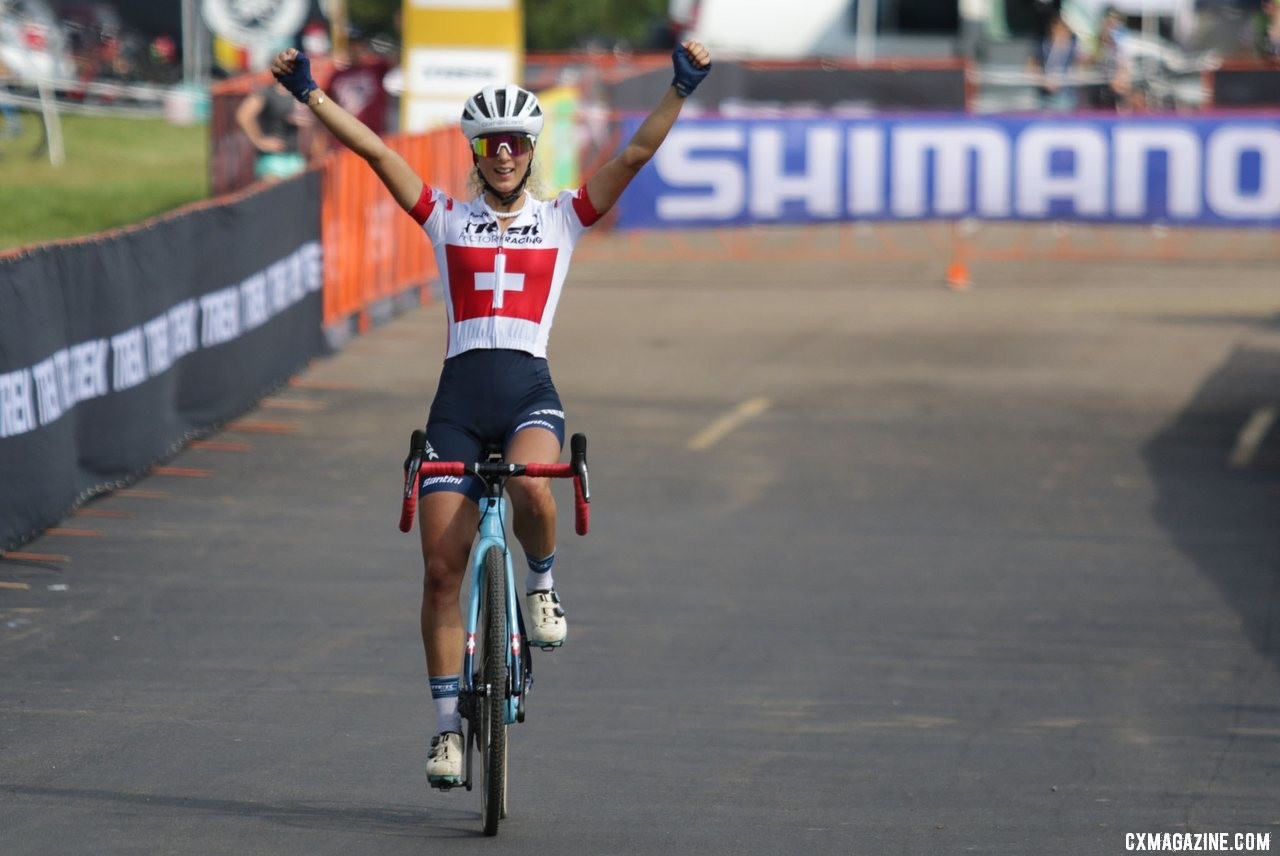 Jolanda Neff kicked off her Trek weekend with a win. Elite Women, 2019 Trek CX Cup. © D. Mable / Cyclocross Magazine