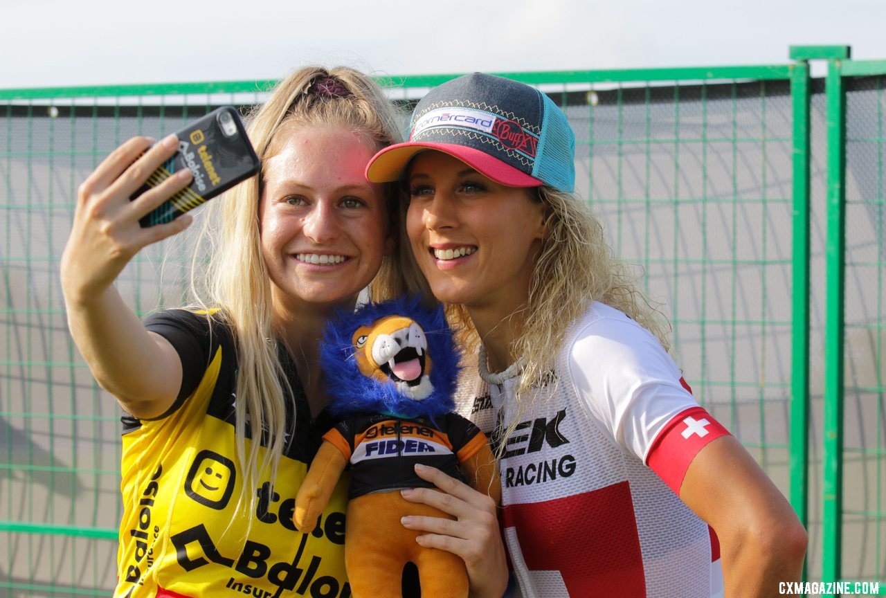 Elite Women, 2019 Trek CX Cup. © D. Mable / Cyclocross Magazine