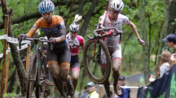 Clara Honsinger and Maghalie Rochette battled for top five spots. 2019 World Cup Waterloo, Elite Women. © D. Mable / Cyclocross Magazine