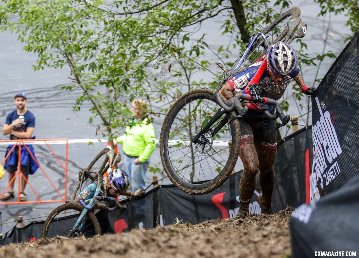 Evie Richards significantly closed Nash's lead in Lap 2. 2019 World Cup Waterloo, Elite Women. © D. Mable / Cyclocross Magazine