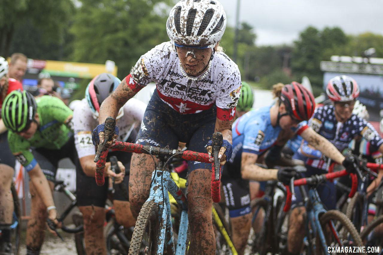 Jolanda Neff avoided some holeshot argy-bargy. 2019 World Cup Waterloo. © Z. Schuster / Cyclocross Magazine