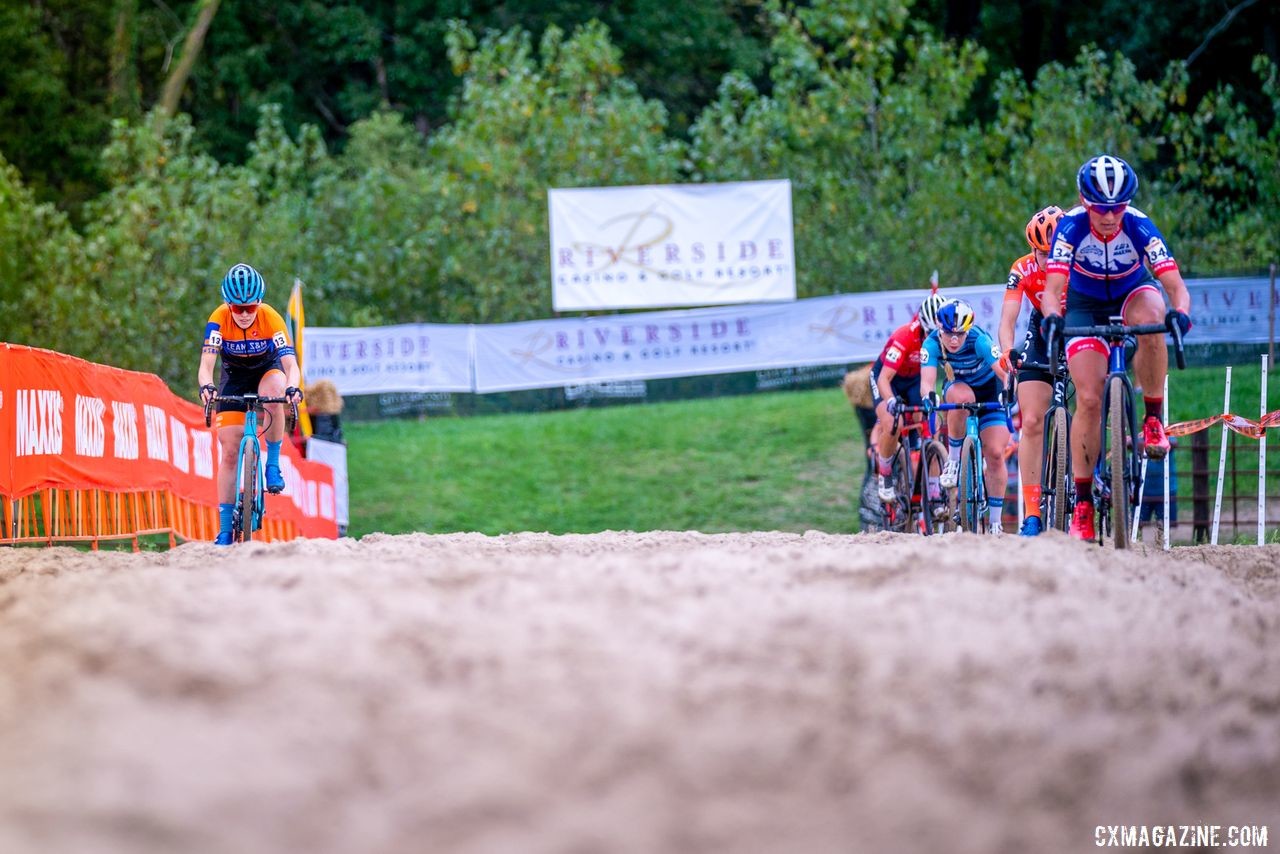 Clara Honsinger stood out by taking the right line in the sand. 2019 Jingle Cross Weekend. © Drew Coleman