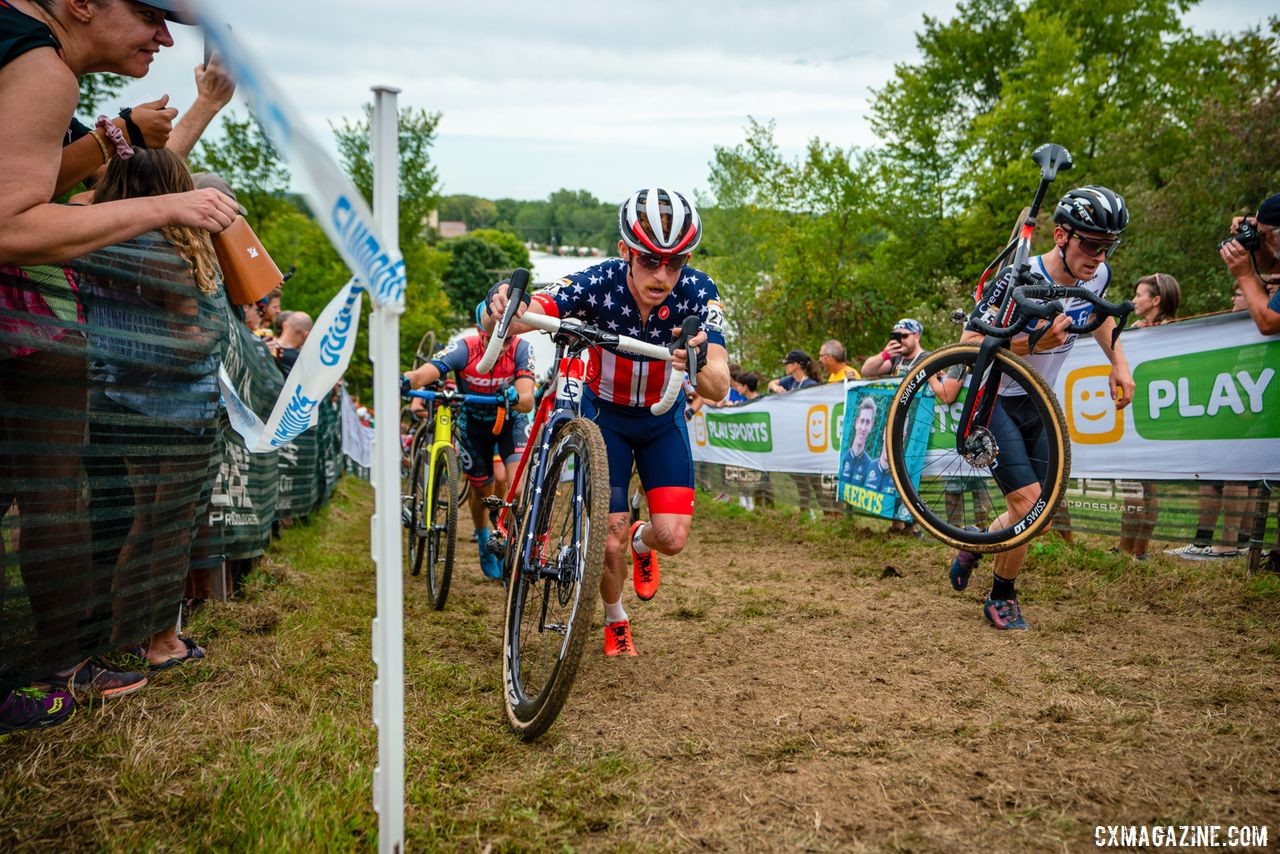 Stephen Hyde pushes his bike up the steep Mt. Krumpit run-up. 2019 Jingle Cross Weekend. © Drew Coleman