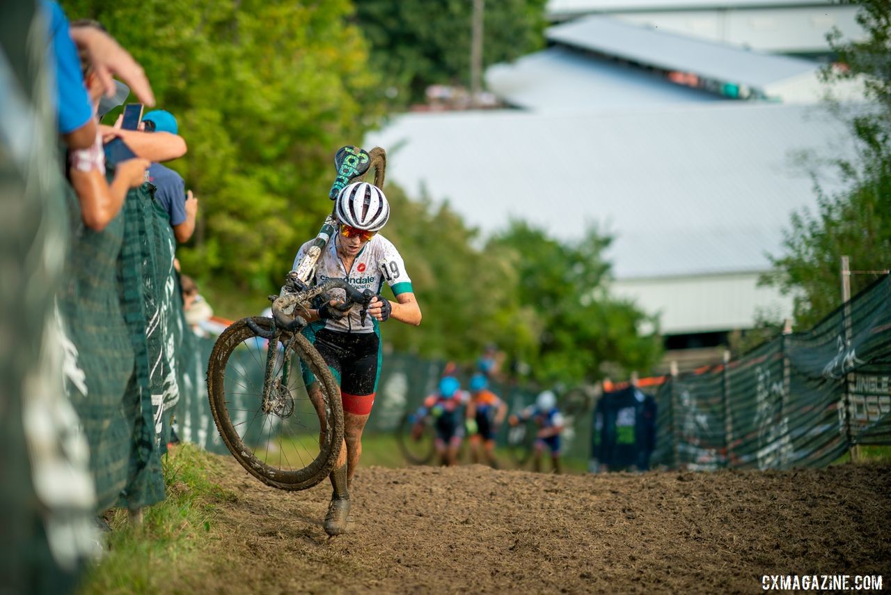 Kaitie Keough dashes up Mt. Krumpit as a group of riders chases. 2019 Jingle Cross Weekend. © Drew Coleman