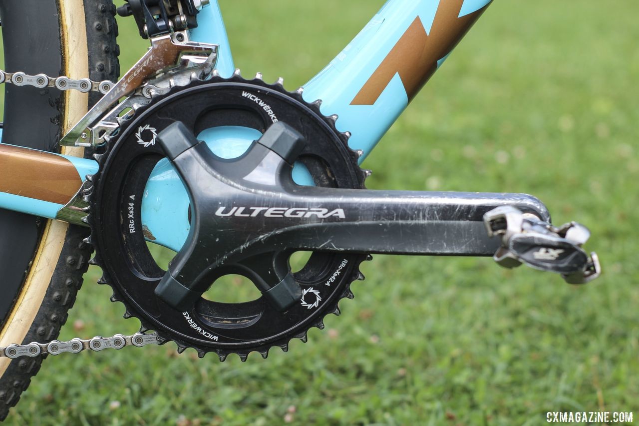 Honsinger attached 42/34t WickWerks Cyclocross rings to an Ultegra R8000 crankset with non-drive-side Stages power meter. Clara Honsinger's 2019/20 Kona Major Jake. © Z. Schuster / Cyclocross Magazine