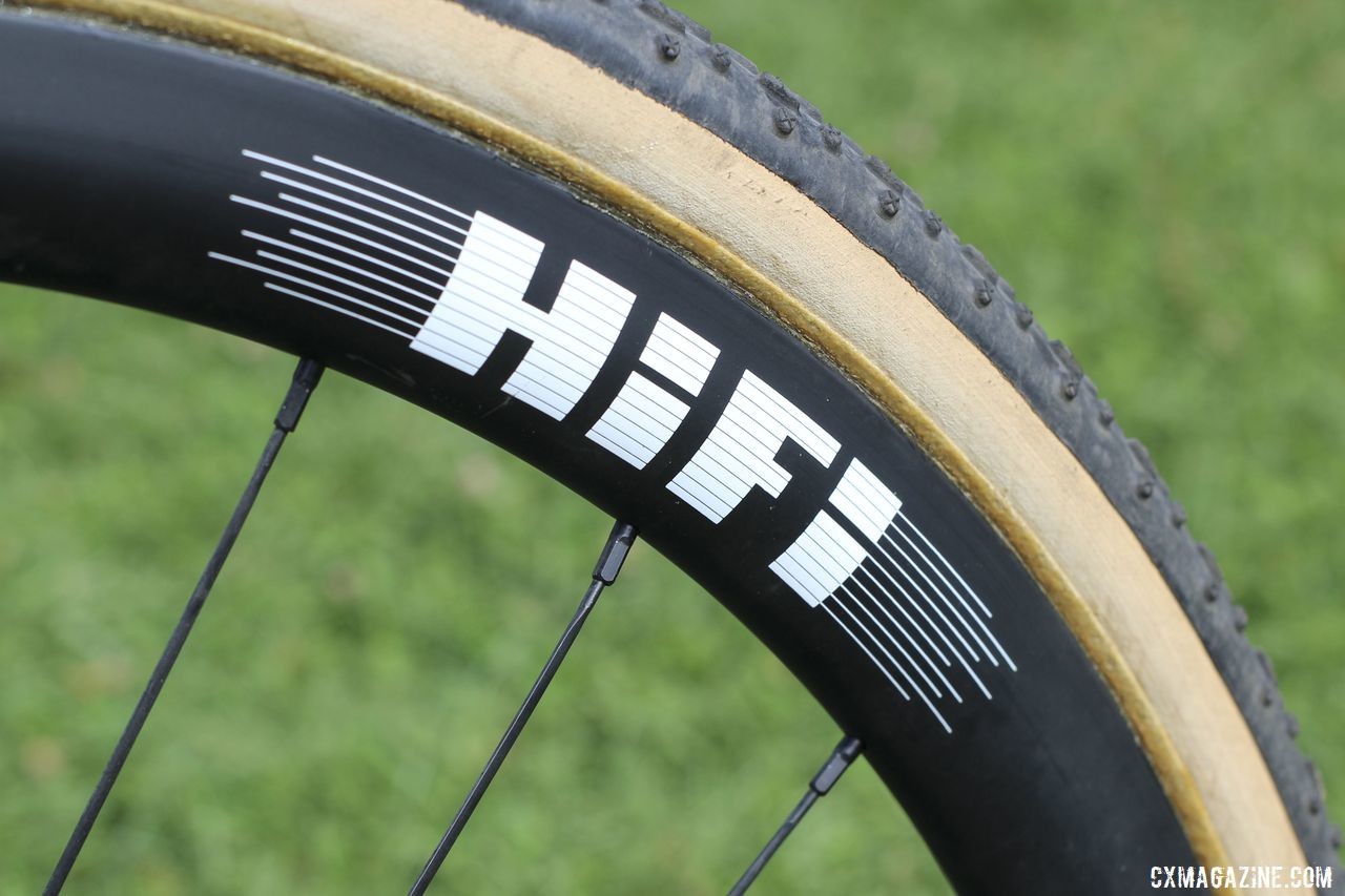 Honsinger rolls on EO 38mm carbon tubulars from Portland's HiFi. Clara Honsinger's 2019/20 Kona Major Jake. © Z. Schuster / Cyclocross Magazine