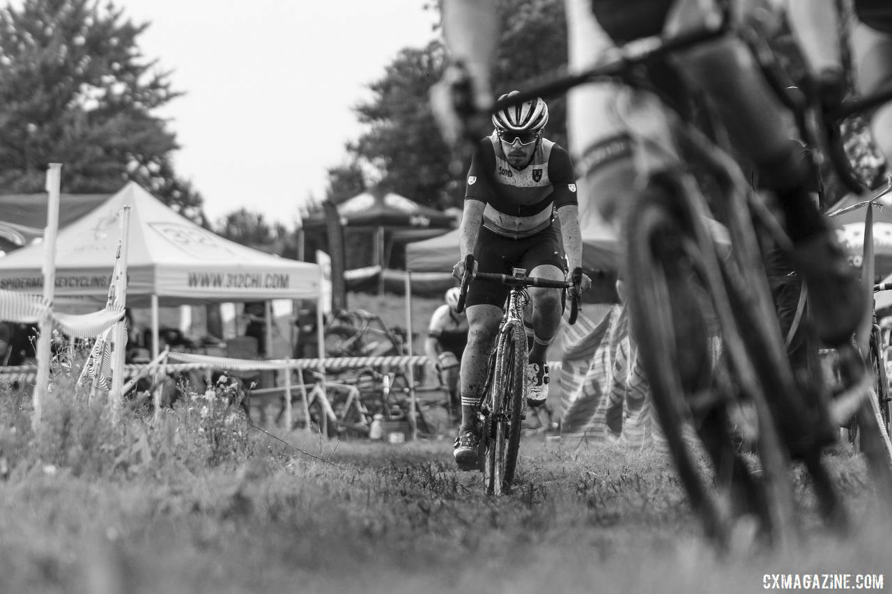 David Reyes bridges up to the two leaders. 2019 CCC Hopkins Park CX at Indian Lakes. © Z. Schuster / Cyclocross Magazine