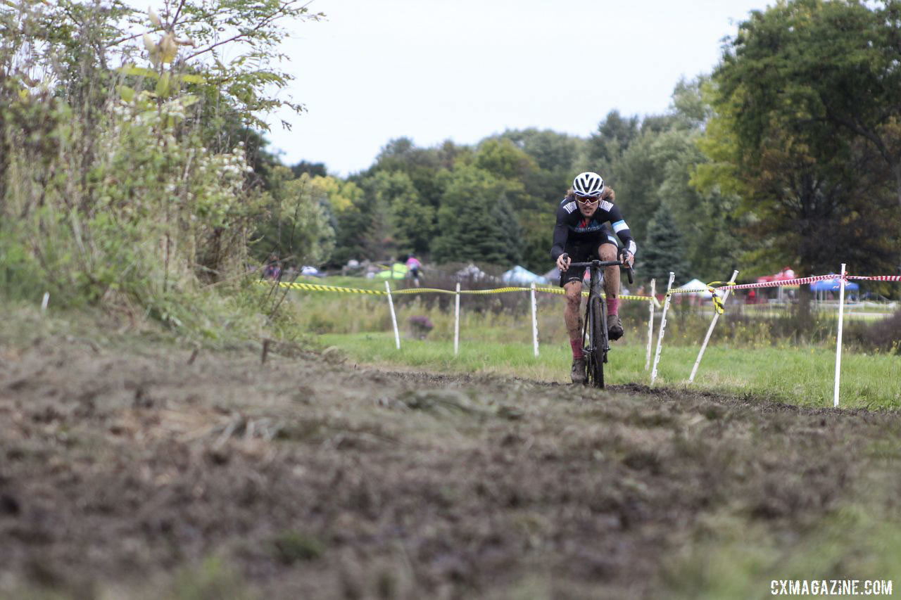 Tom Kehrer plots his route through one of the longest mud pits. 2019 CCC Hopkins Park CX at Indian Lakes. © Z. Schuster / Cyclocross Magazine