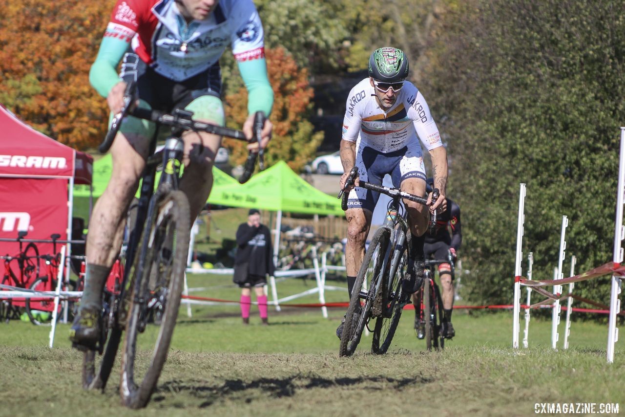 Tim Strelecki gives chase of Rory Jack. 2019 Sunrise Park Cyclocross, Chicago Cross Cup. © Z. Schuster / Cyclocross Magazine