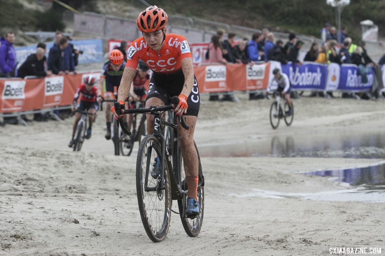 Inge van der Heijden took the lead early on. 2019 Superprestige Gieten. © B. Hazen / Cyclocross Magazine