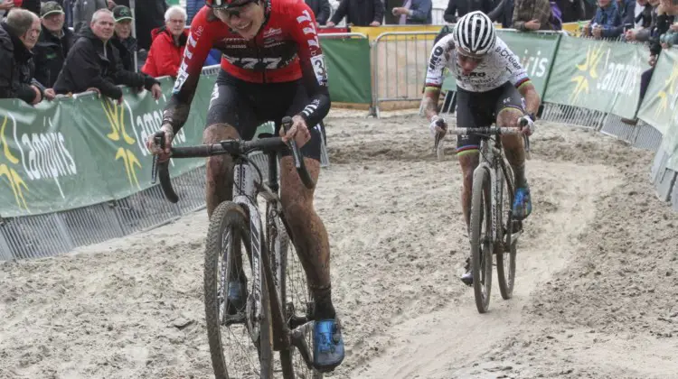Yara Kastelijn and Sanne Cant battled for 2nd in the late stages of the race. 2019 Superprestige Gieten. © B. Hazen / Cyclocross Magazine