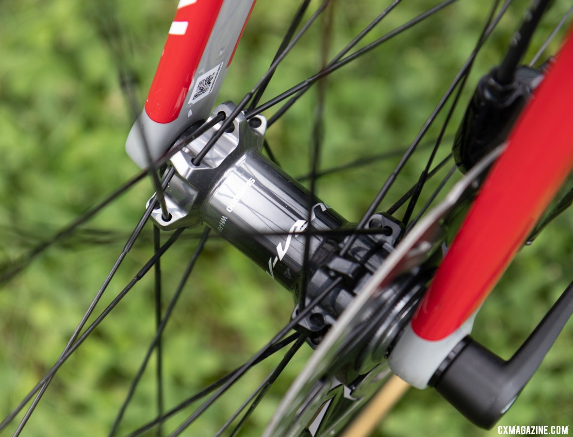 dura ace disc hubs