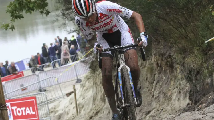 Ceylin del Carmen Alvarado powers away from the field. 2019 Superprestige Gieten. © B. Hazen / Cyclocross Magazine