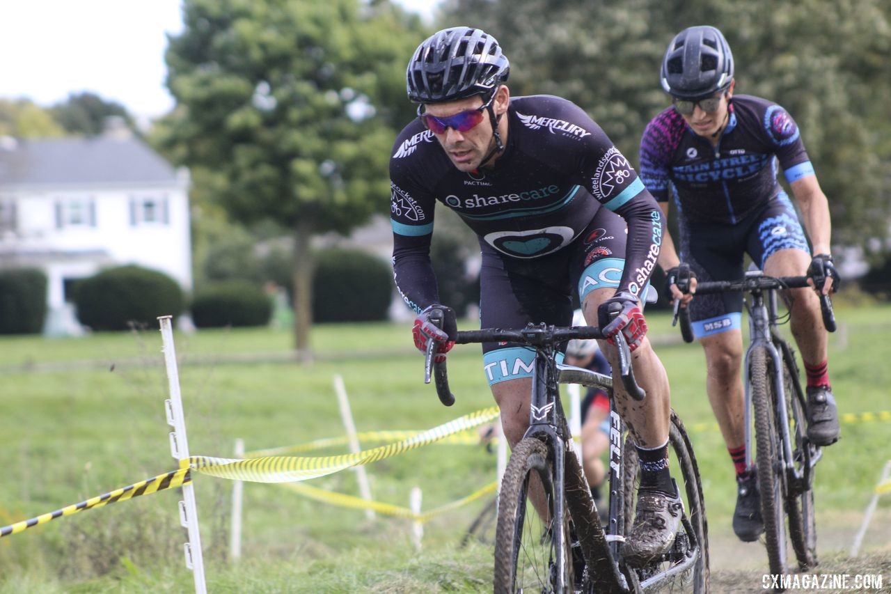 Chad Hartley pushes forward early in the race. 2019 CCC Hopkins Park CX at Indian Lakes. © Z. Schuster / Cyclocross Magazine