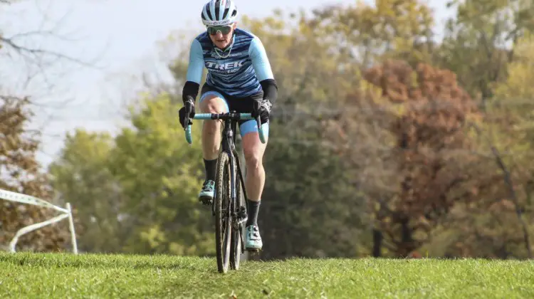 Erin Feldhausen, aka Feldy Poof, took control of the Elite Women's race early on. 2019 Cross Fire Halloween Race, Wisconsin. © Z. Schuster / Cyclocross Magazine