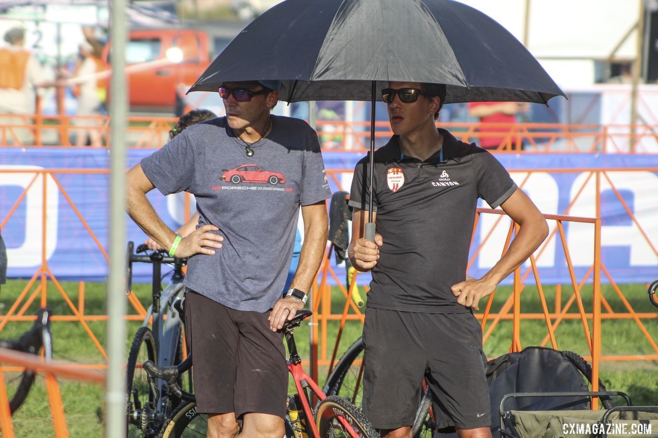 Tom Meeusen worked the pits for Gianni Vermeersch during the hot and muggy Jingle Cross C1. © Cyclocross Magazine