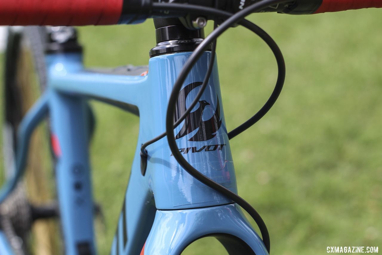McFadden is riding the blue colorway Pivot Vault for cyclocross this season. Courtenay McFadden's Pivot Vault Cyclocross Bike. © Z. Schuster / Cyclocross Magazine