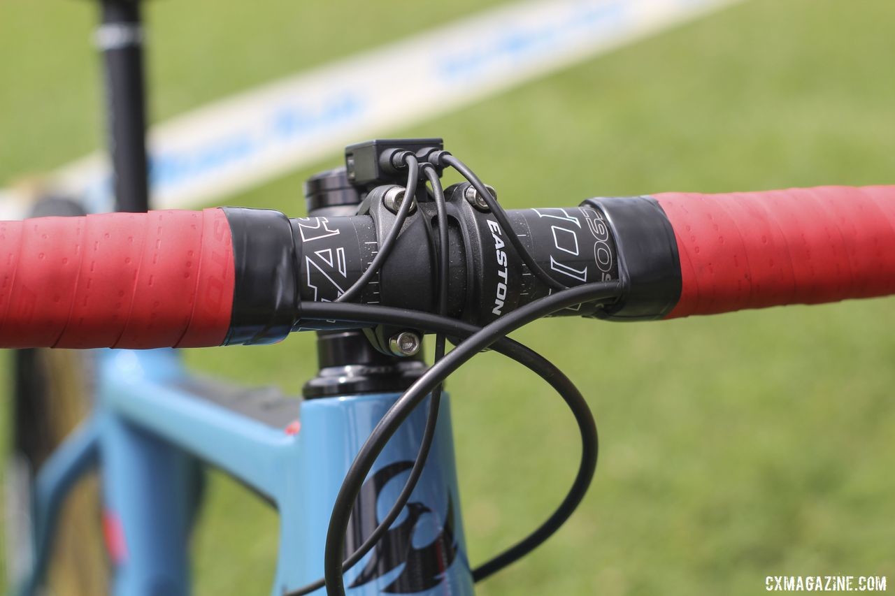 Sponsor Easton provided an EC90 SL carbon handlebar. Courtenay McFadden's Pivot Vault Cyclocross Bike. © Z. Schuster / Cyclocross Magazine