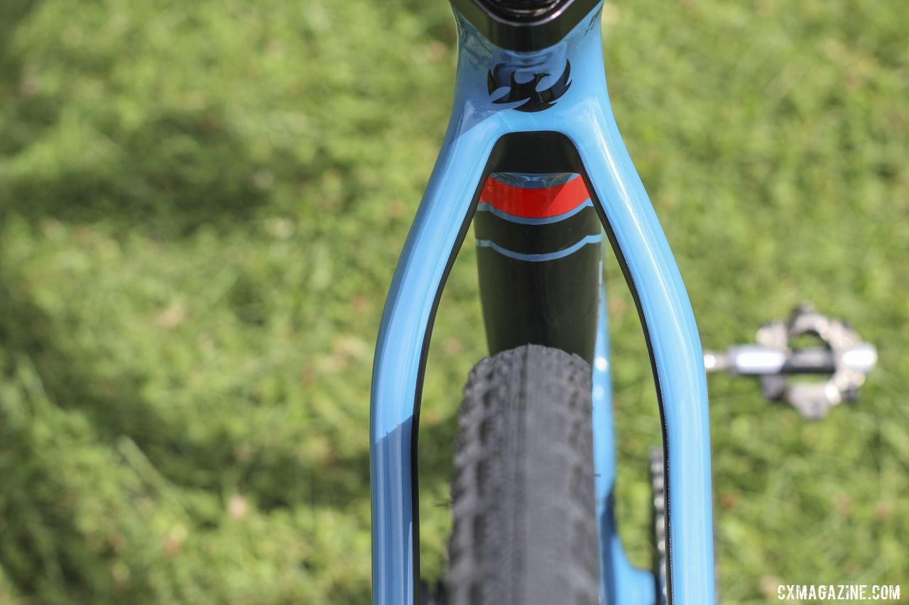 With clearance for gravel tires, McFadden's 700c x 33mm tires fit just fine. Courtenay McFadden's Pivot Vault Cyclocross Bike. © Z. Schuster / Cyclocross Magazine