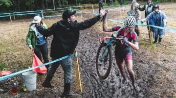 Fans delivered hand-ups and smiles. 2019 FayetteCross, Fayetteville, Arkansas. © Kai Caddy