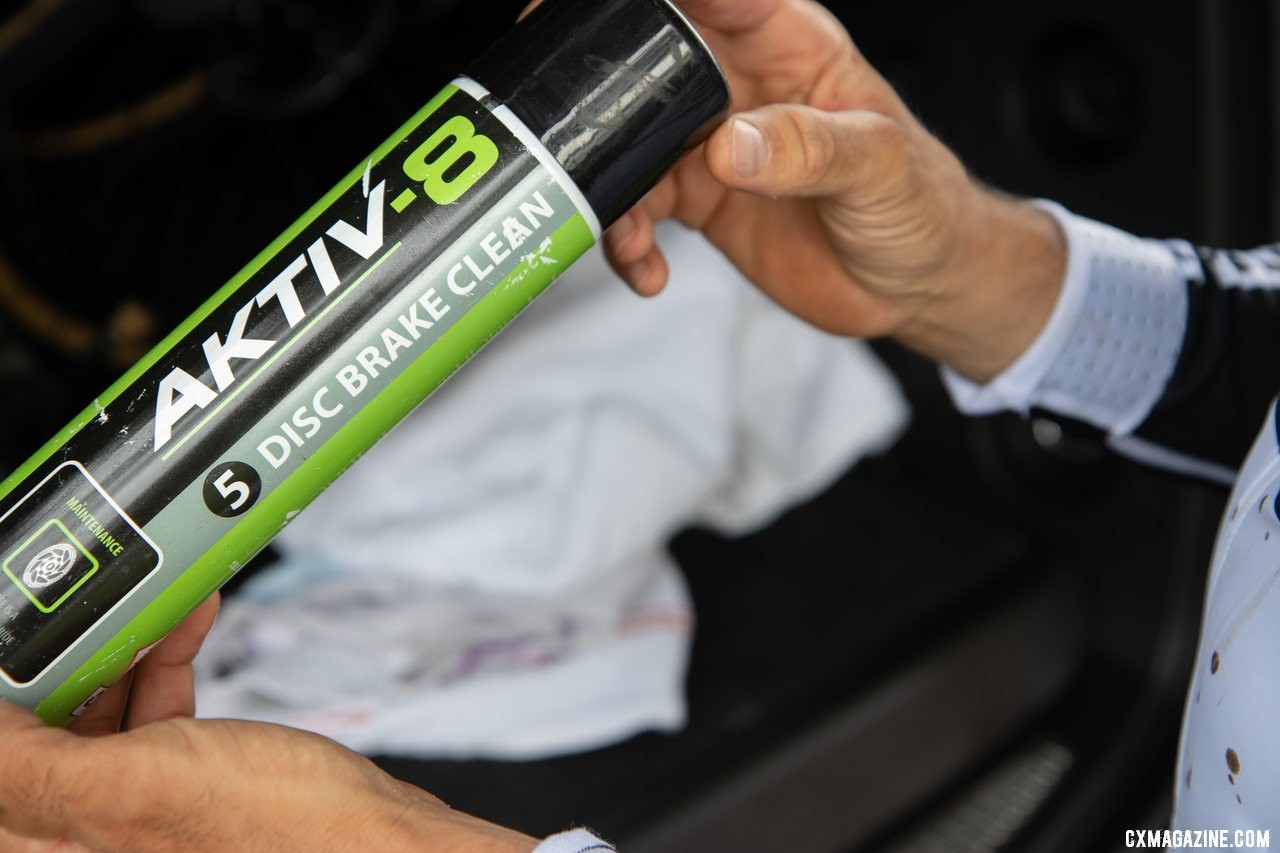 Gianni Vermeersch sprayed disc brake cleaner on his brake and rotors within an hour of his start. © A. Yee / Cyclocross Magazine