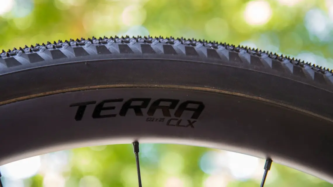 The 25mm-wide Terra CLX with a Specialized Trigger 38mm gravel tire. © A. Yee / Cyclocross Magazine