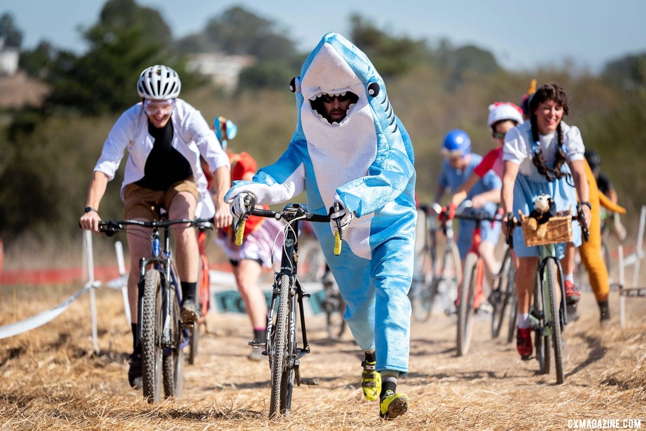 Whats a costume race without a shark, a scientist and Dorothy and Toto? 2019 Surf City CX. © Jeff Vander Stucken