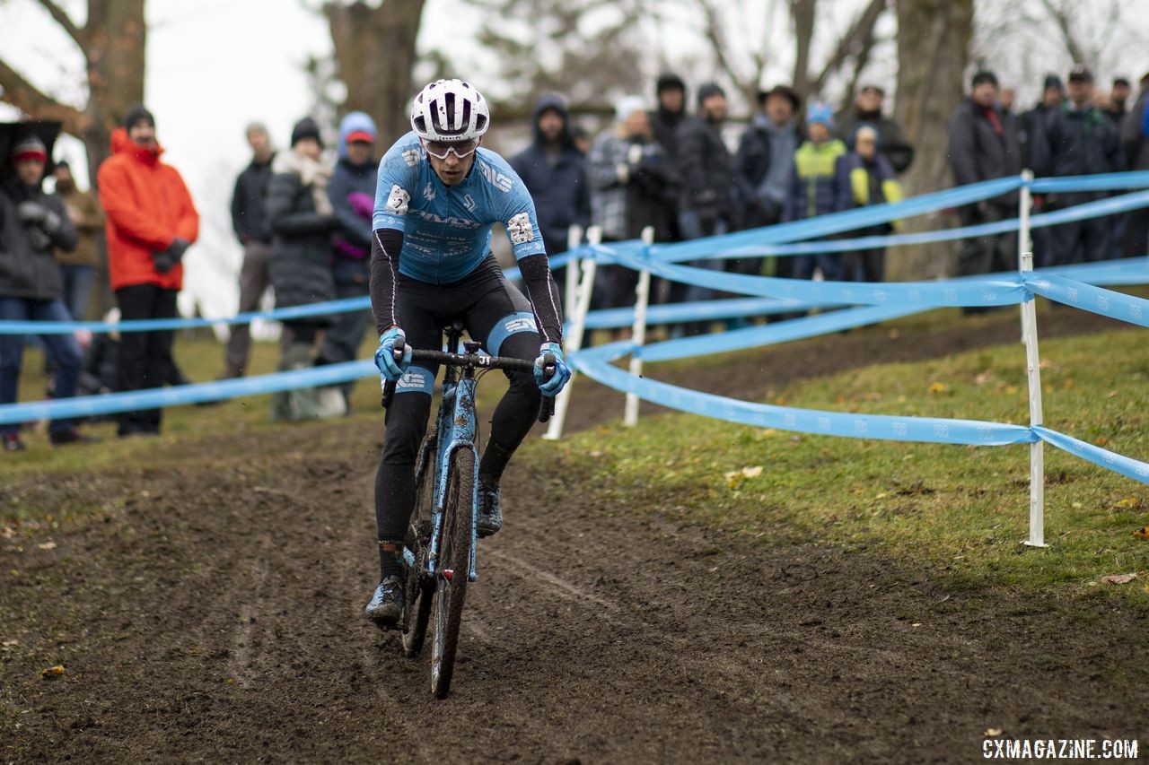 Michael van den Ham and Marc-Andre Fortier battled at Canadian Nats. 2019 Shimano Canadian Cyclocross National Championships. © Nick Iwanyshyn