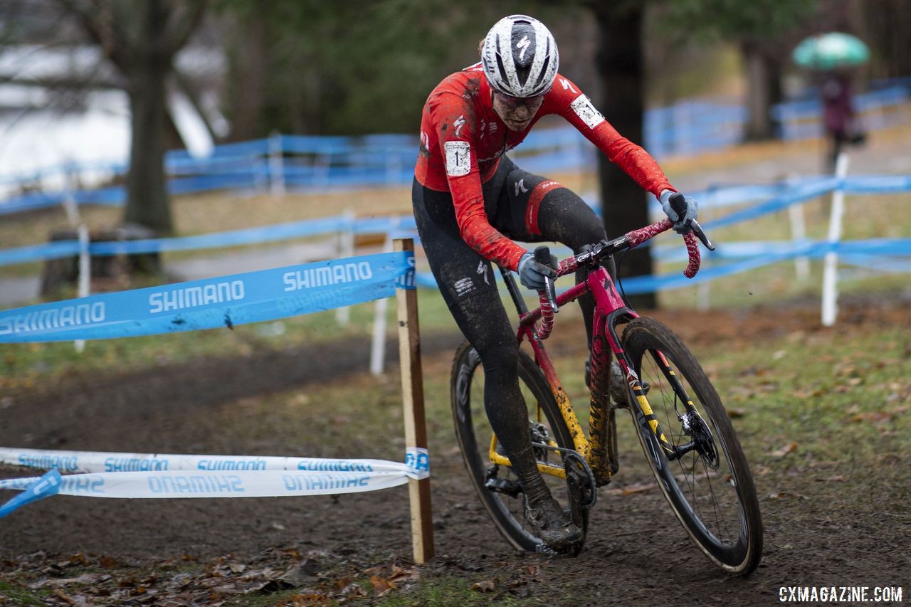 Maghalie Rochette mastered the mud at the 2019 Pan-American Cyclocross Championships. © Nick Iwanyshyn