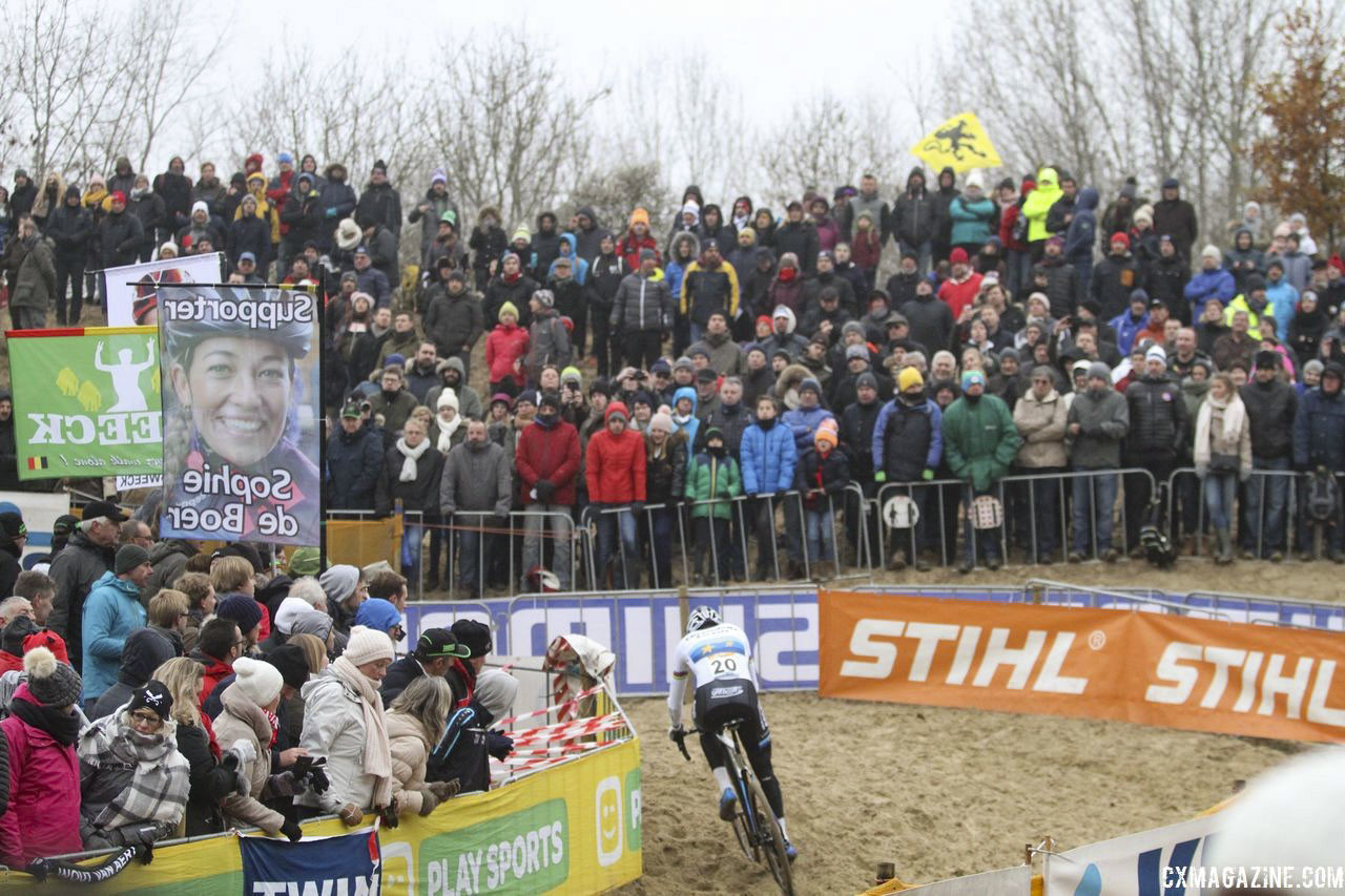 The sand dunes of Koksijde await this weekend. 2018 World Cup Koksijde. © B. Hazen / Cyclocross Magazine