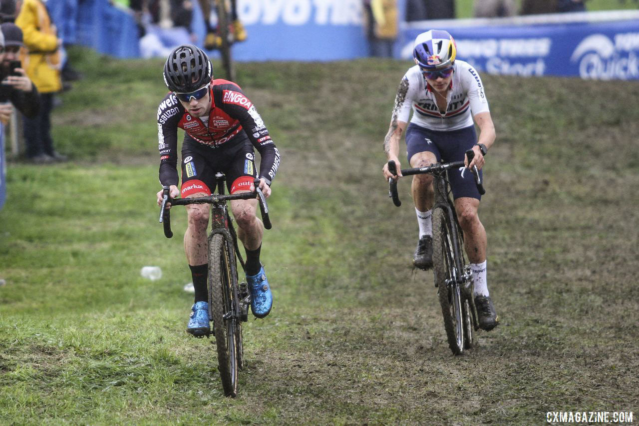 Eli Iserbyt and Tom Pidcock battled early in the race and then again late in the hour. 2019 DVV Trofee Koppenbergcross. © B. Hazen / Cyclocross Magazine