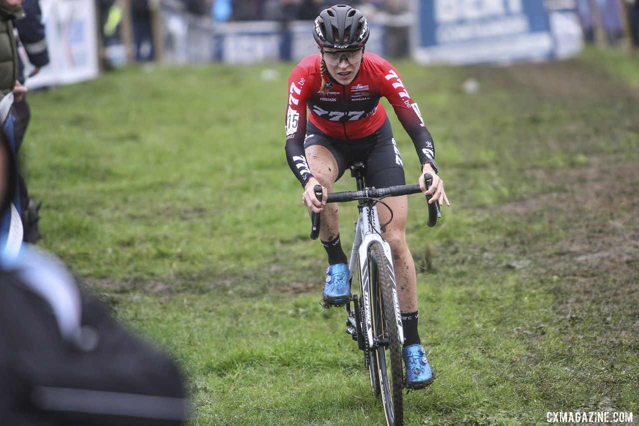 Conditions forced Yara Kastelijn to focus the full length of her solo ride off the front. 2019 DVV Trofee Koppenbergcross. © B. Hazen / Cyclocross Magazine