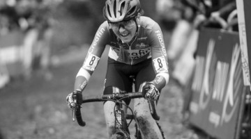 Eva Lechner grits her way up the Koppenberg. 2019 DVV Trofee Koppenbergcross. © B. Hazen / Cyclocross Magazine