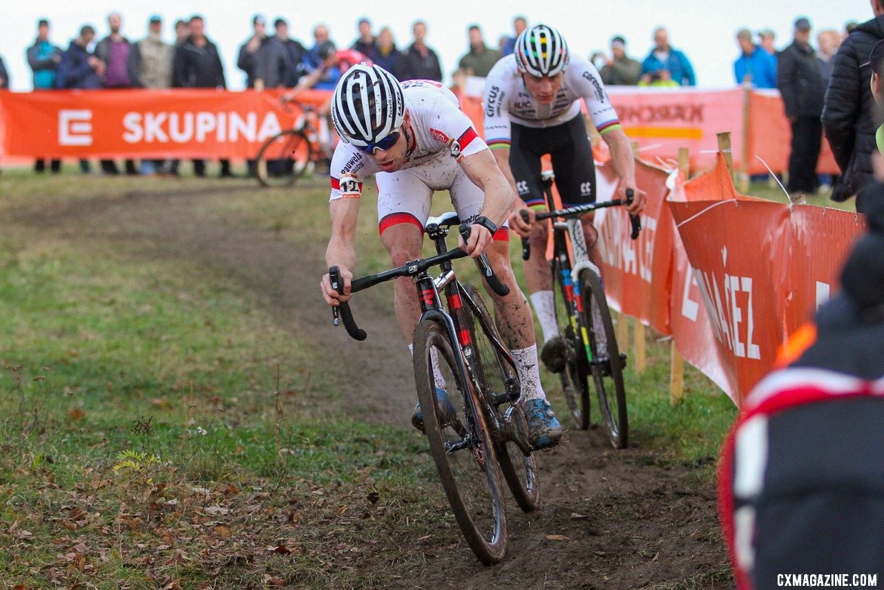 The 2019 UCI Cyclocross World Cup Men's race in Tabor was a thrilling battle between Eli Iserbyt and Mathieu van der Poel. © B. Hazen / Cyclocross Magazine