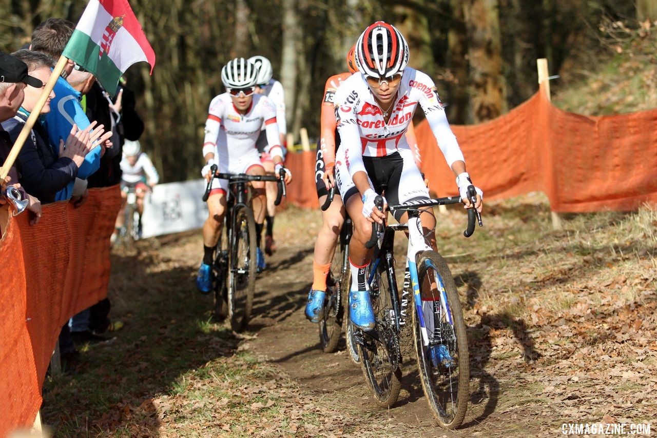 Ceylin Alvarado was the early aggressor on Saturday. 2019 World Cup Tabor. © B. Hazen / Cyclocross Magazine