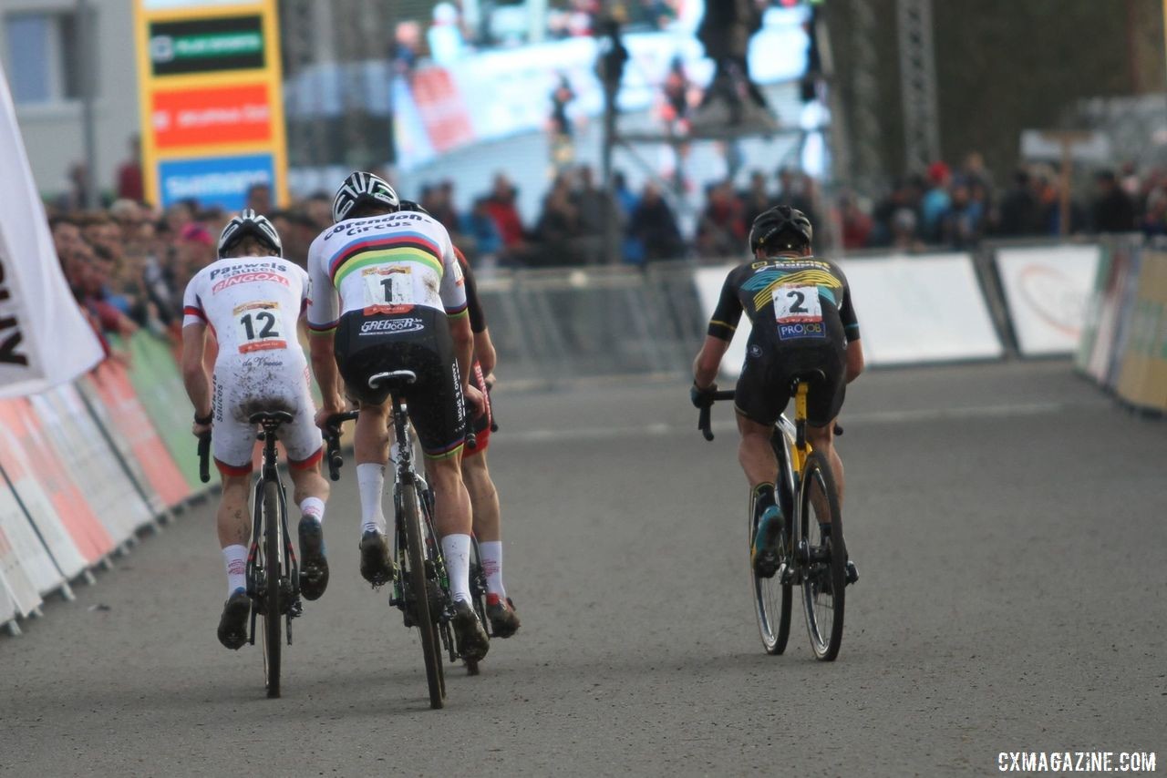 Rumors of Mathieu van der Poel's demise were greatly exaggerated. 2019 World Cup Tabor. © B. Hazen / Cyclocross Magazine